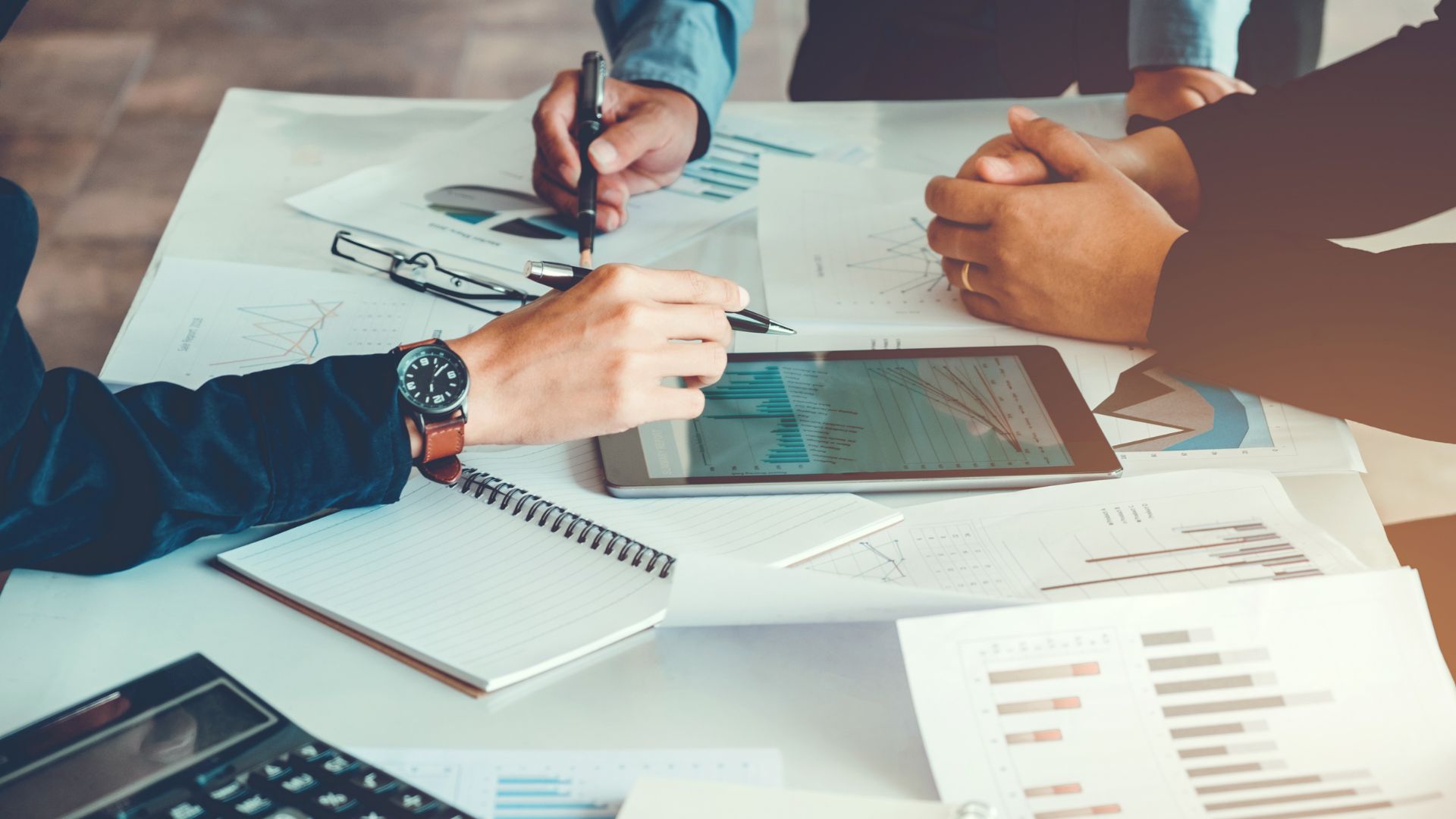 事業戦略の立て方とは？基本から応用までを網羅した決定版