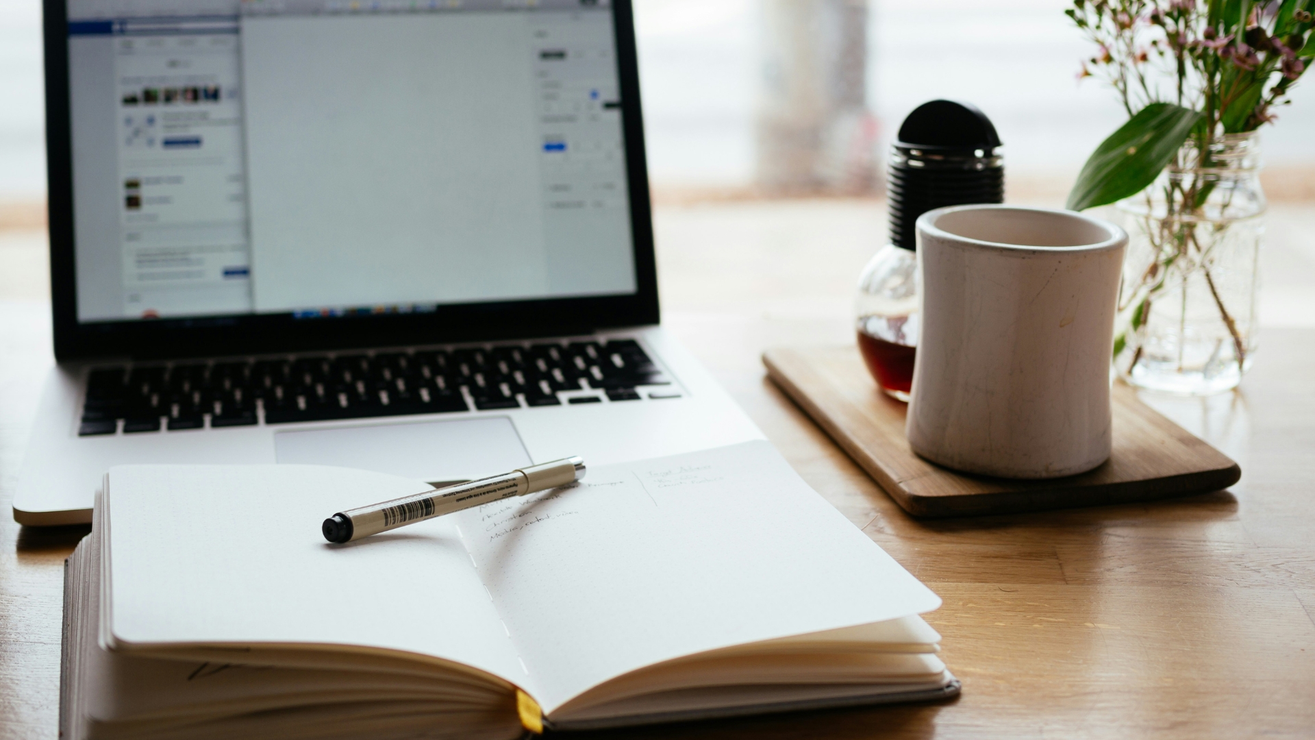 業種別に見るマーケティングミックスの活用事例と成功のポイント