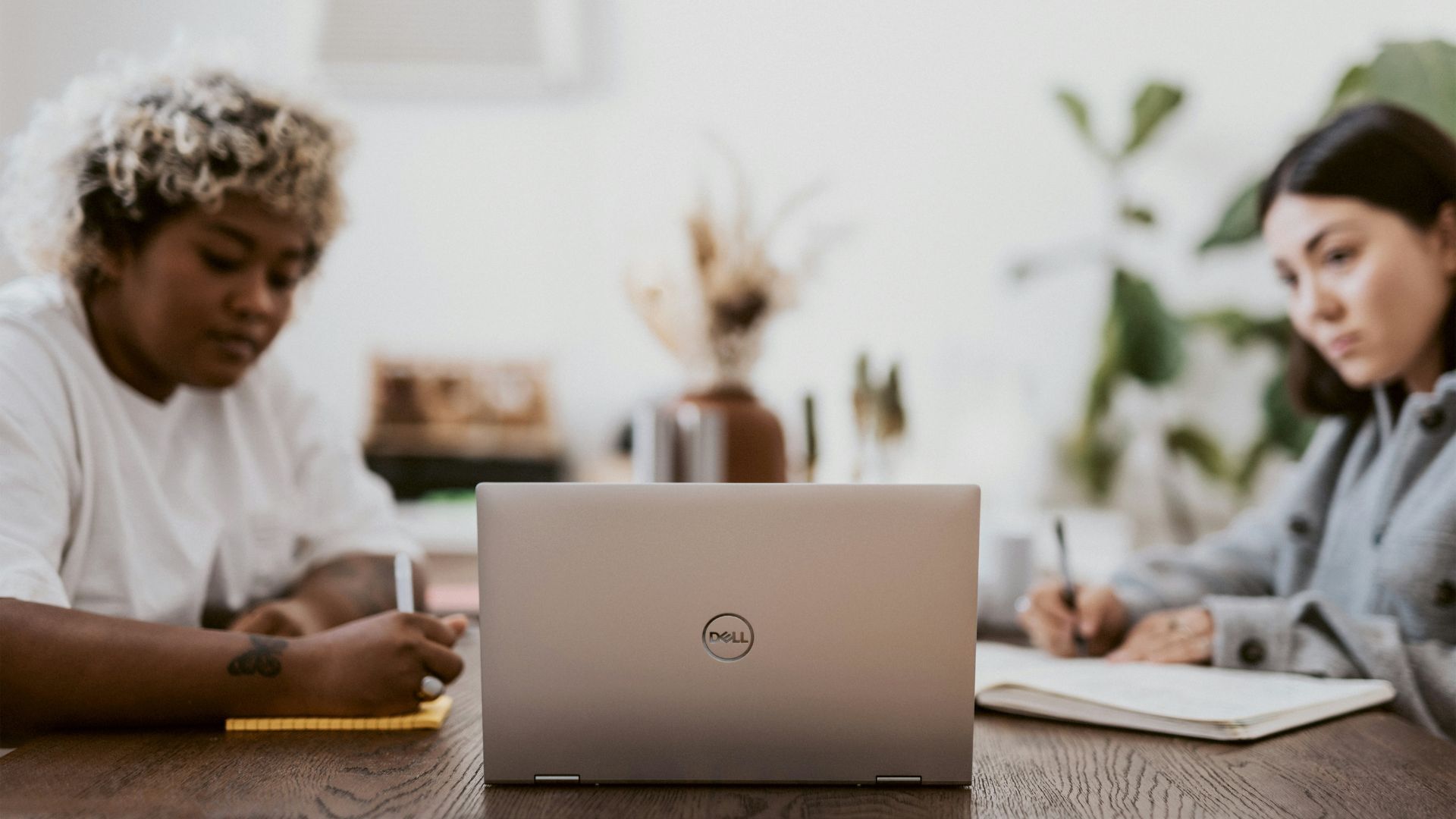 企業ホームページの集客でお悩みなら合同会社えいおうのマーケティング支援サービス