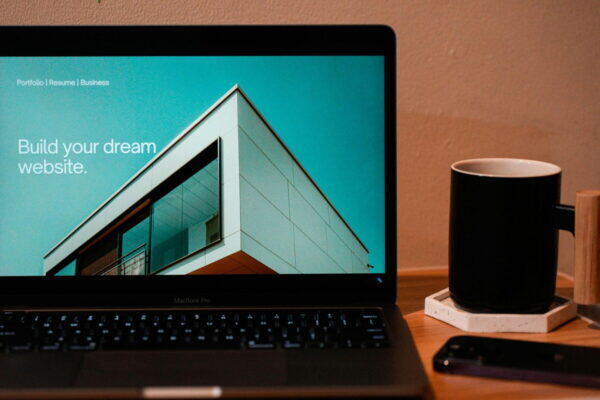 【2026年版】ホームページ制作の費用相場と失敗しない進め方