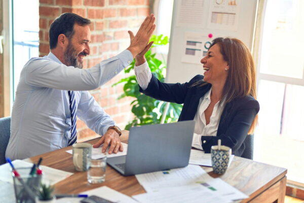 マーケティングコンサルで失敗しない｜費用相場・選び方・依頼の全手順