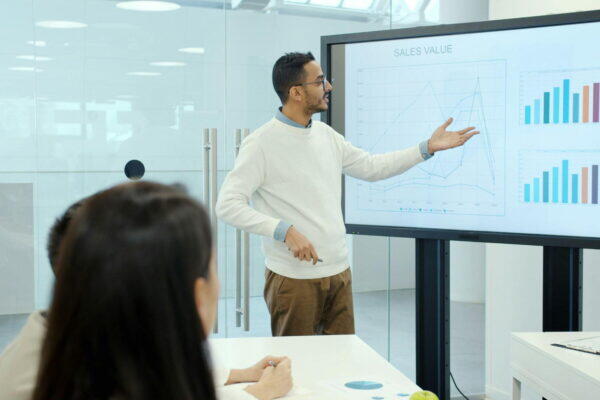 事業戦略の立て方｜中小企業が競争に勝つ5つのステップと実践フレームワーク