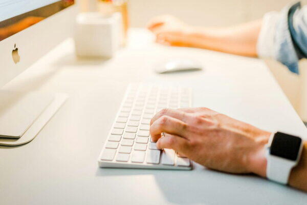 コンテンツマーケティングとは？中小企業が成果を出す5つの実践法